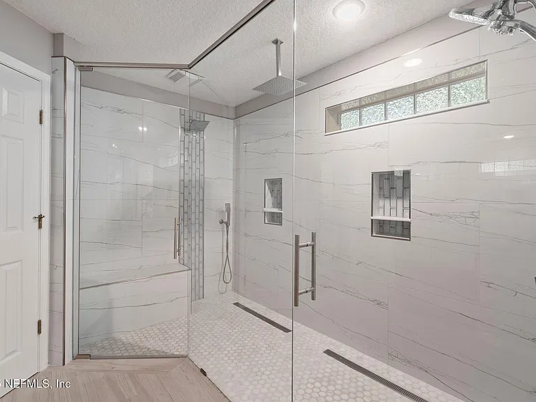1816 Creekwood Ln — Photo 37