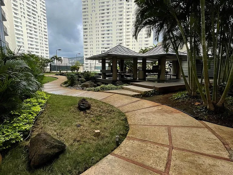 1212 Nuuanu Ave #3310 — Photo 12