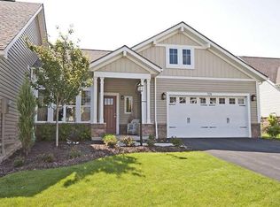 709 Mission Hills Dr, Canonsburg, PA 15317