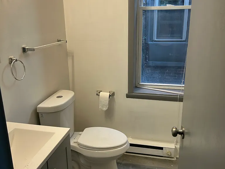 2324 Madison Ave #2 — Photo 5