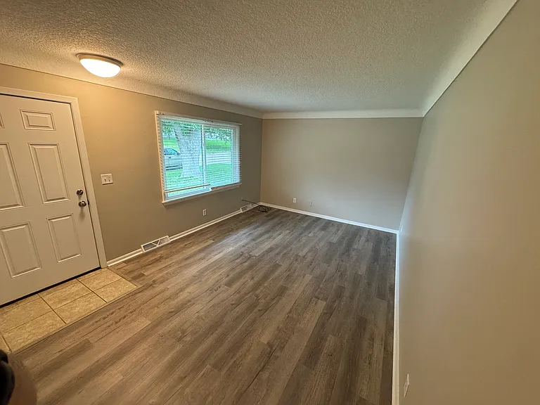 2651 E Sheridan Ave — Photo 6