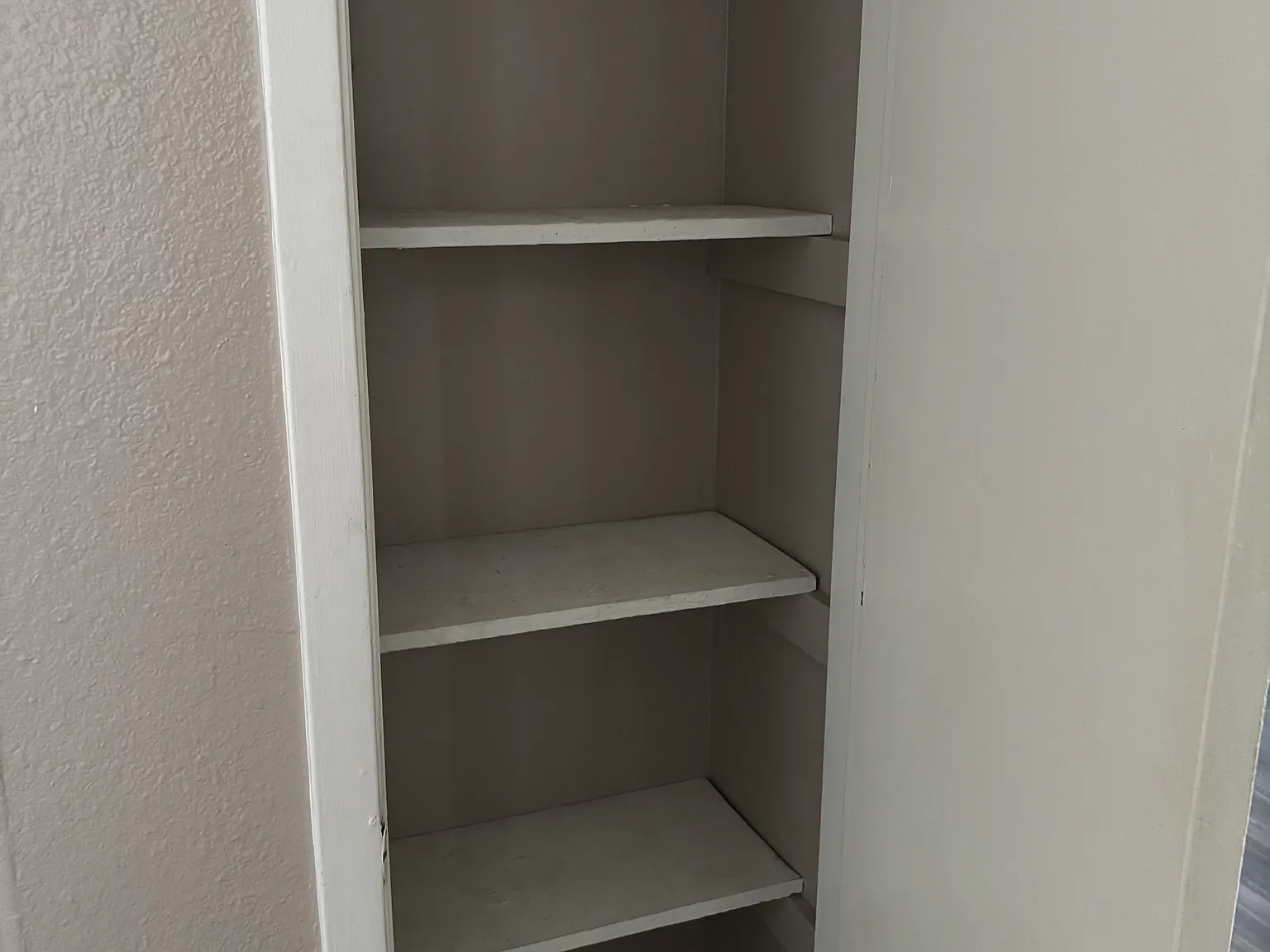 2 bed, 774 sqft, $775 — Photo 2