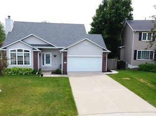 6244 Dakota Dr, West Des Moines, IA 50266
