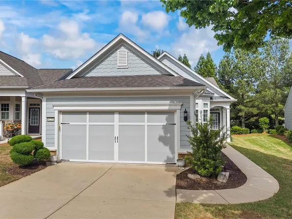 6233 Greenstone Cir, Hoschton, GA 30548
