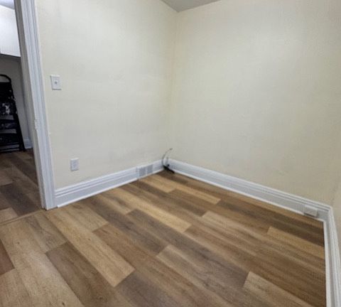 4th image of 322 2nd St APT 2