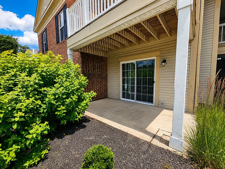 The Bradford at Easton Apartment Homes — Photo 19