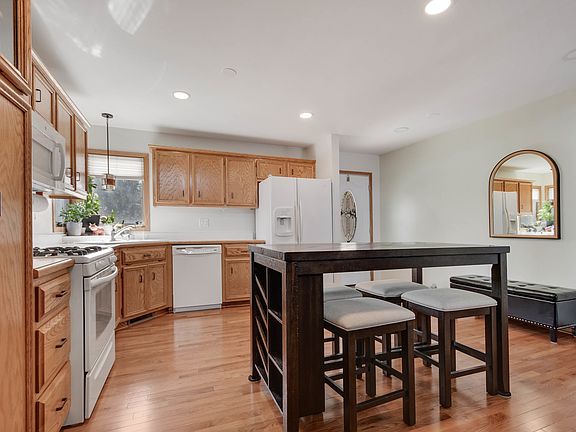 4th image of 1229 Norley Ave