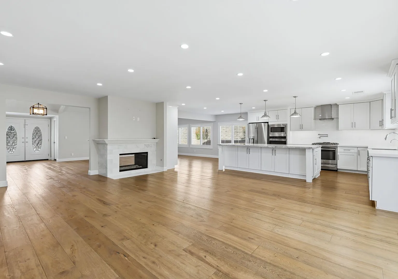Fully Remodeled 4 Bed + 2.5 Bath Home in Desirable Westlake Hills! — Photo 3