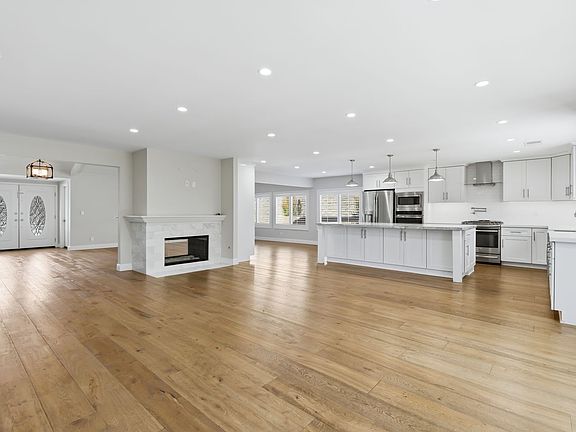 3rd image of 3235 W Sierra Dr