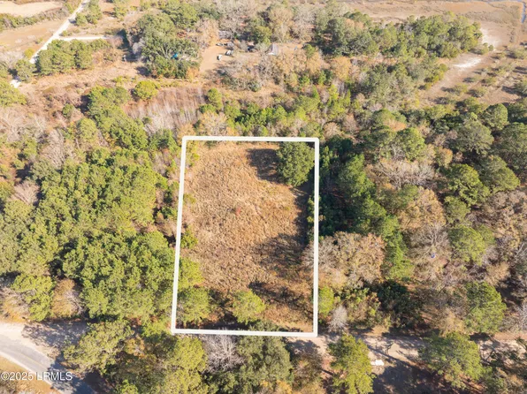 15 Oakhurst Rd, Seabrook, SC 29940