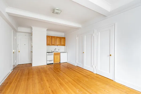 Rented by Brown Harris Stevens | media 11