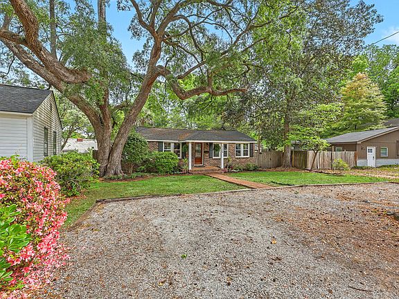 5th image of 1138 Leesville St