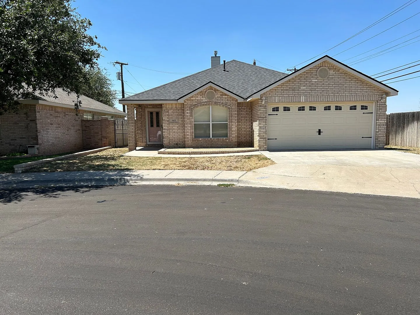 3 Bedroom home located in Plantation Oaks — Photo 1