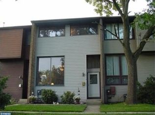 372 Irvington Pl, East Windsor, NJ 08520