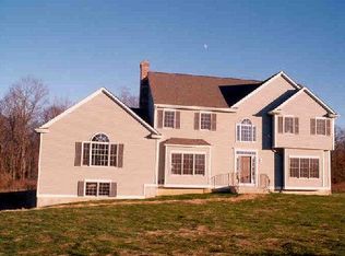 84 Charter Ridge Dr, Newtown, CT 06482