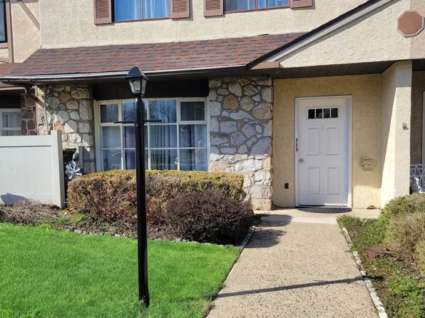 2047 Jason Dr #B, Huntingdon Valley, PA 19006