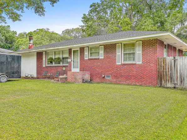 1124 Dickson Ave, Hanahan, SC 29410