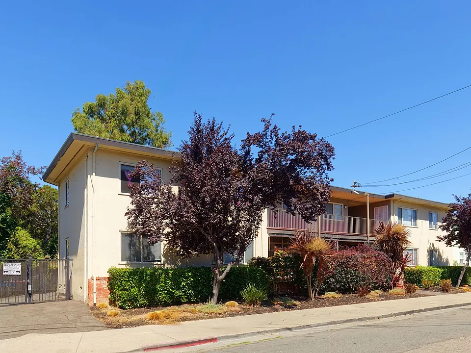 3405 Dimond Ave