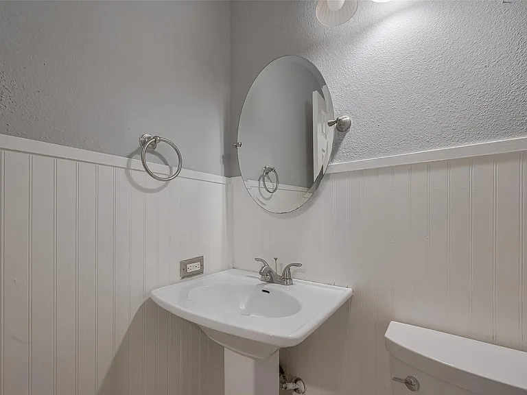 3610 Bee Bayou Ln — Photo 24