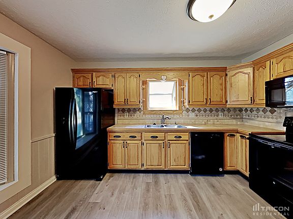 4th image of 4242 Eagle Bay West Dr