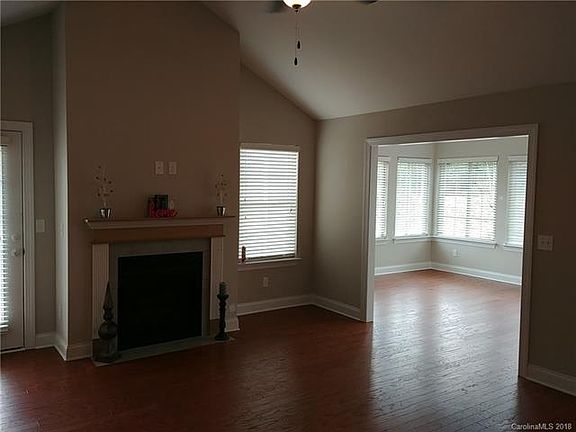 4th image of 1360 Somersby Cir #11D