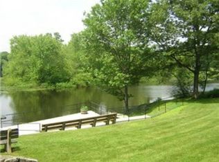 26 Piscassic St, Newmarket, NH 03857