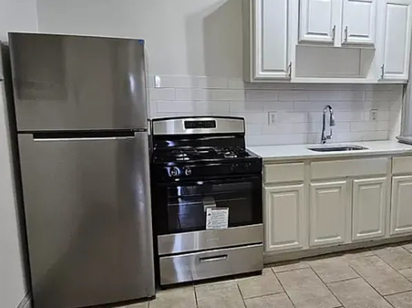 65 N Grove St #5, East Orange, NJ 07017