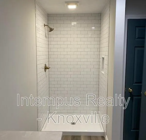 1320 Chestnut St — Photo 25