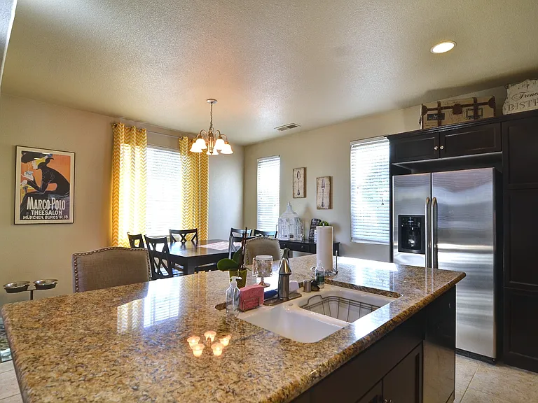 1886 N Highland Ave — Photo 5