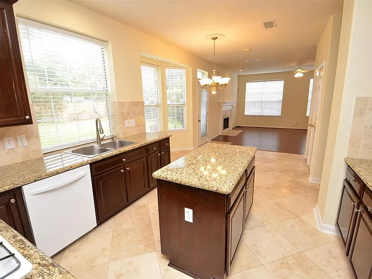 1218 Irish Mist Ct — Photo 22