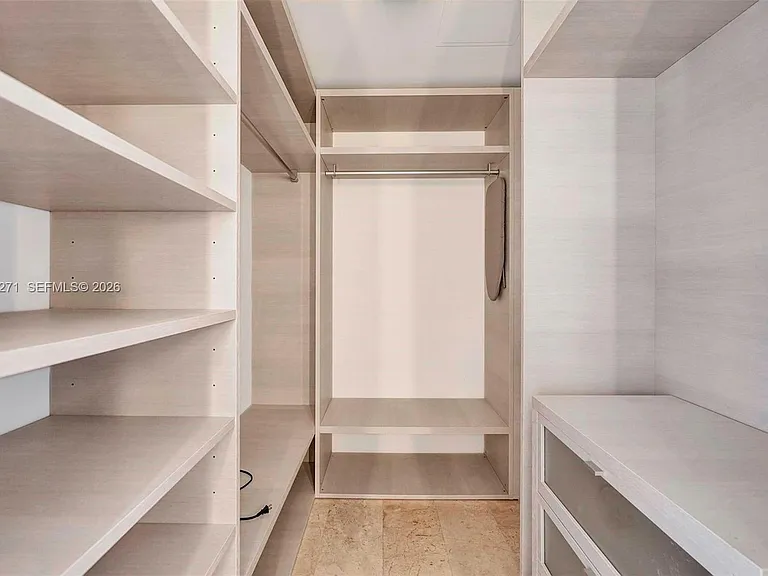 88 SW 7th St #2106 — Photo 29