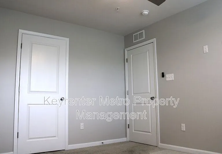 9818 Ruby Lockhart Blvd — Photo 32