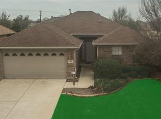10100 Southpoint Ct, Denton, TX 76207