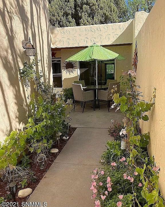 1st image of 905 W Conway Ave #24