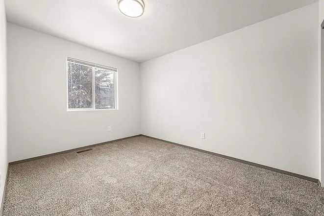 4331 E 8th Ave — Photo 13