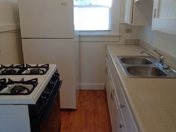 2nd image of 1318 1st St W