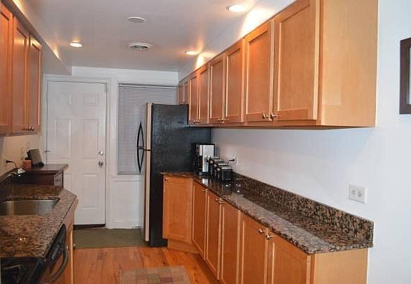 2nd image of 954 W Belle Plaine Ave APT G
