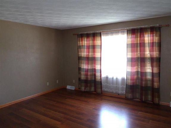 2nd image of 57212 Clydesdale Dr
