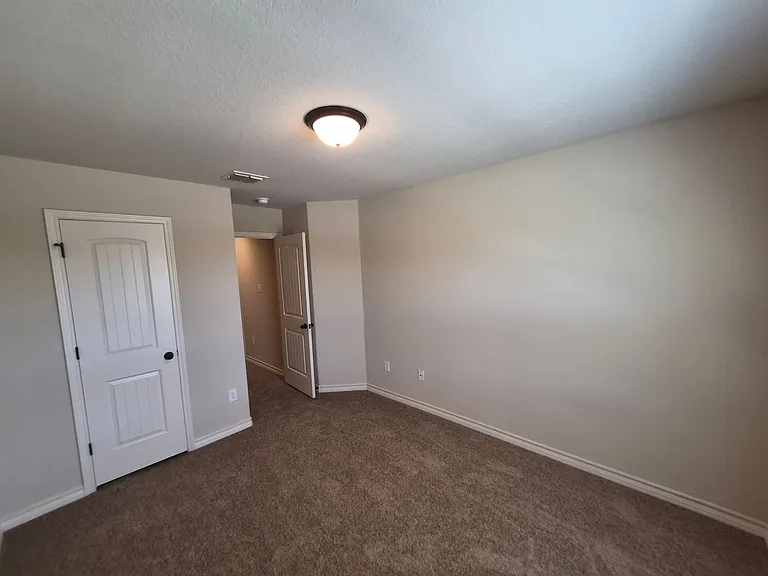 6850 Lakeview Dr #101 — Photo 21