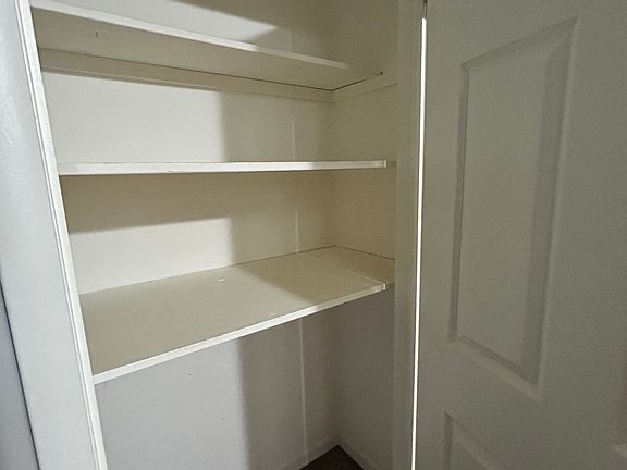 4th image of 1729 Felten Dr