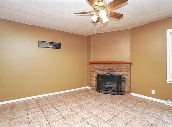 4th image of 10722 E 43rd St