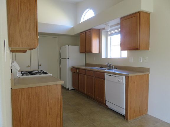 5th image of 6113 High Desert Dr