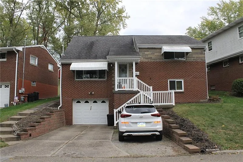 132 Warren Dr photo 1