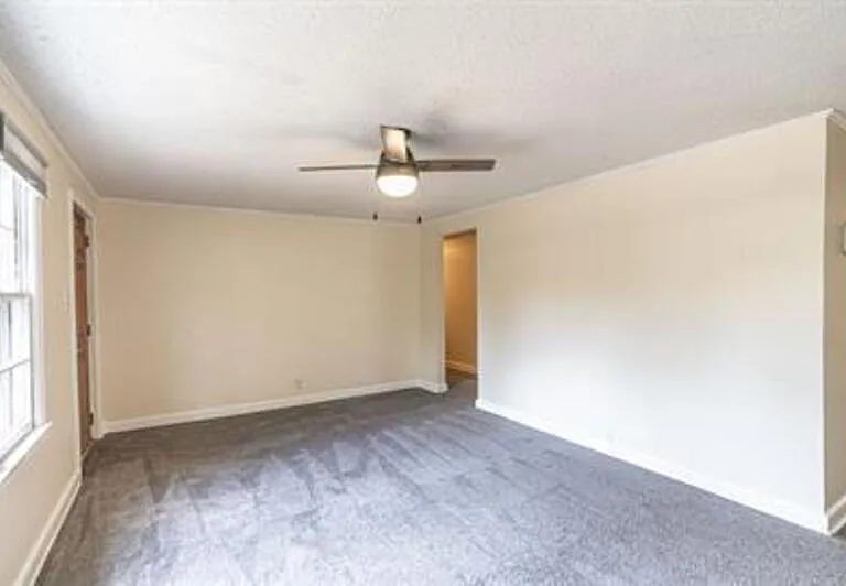 885 S Stephens St — Photo 12