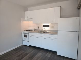 655 Marina Dr APT J, Saint Charles, MO 63301