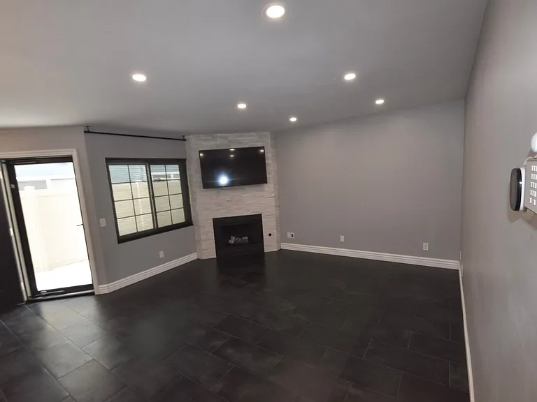 215 Elm Ave — Photo 10