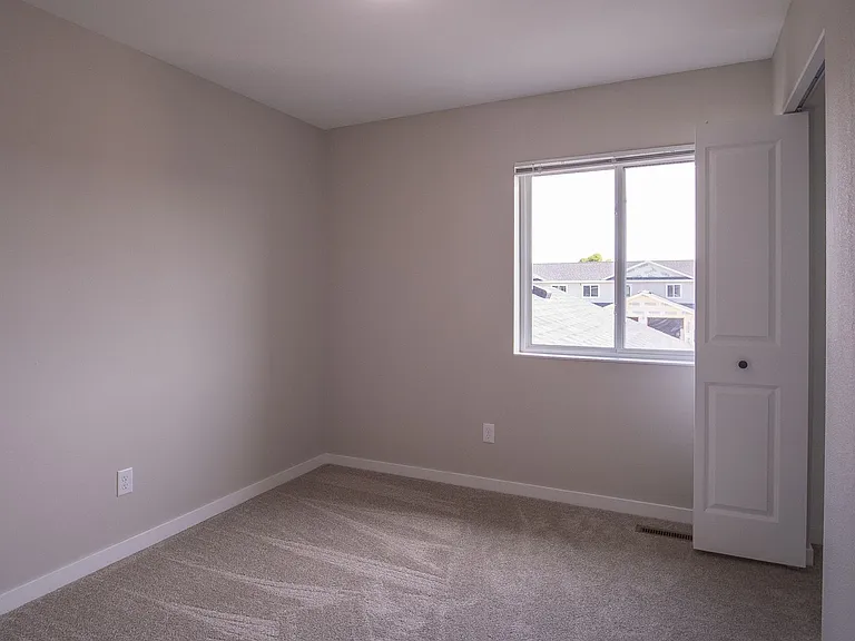 Raegan Estates — Photo 19