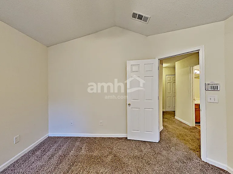 4457 Grove Dr NW — Photo 3