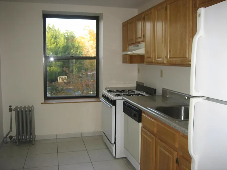 191 Broadway — Photo 2