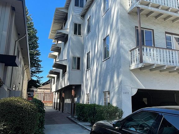 3rd image of 1017 El Camino Real APT 1